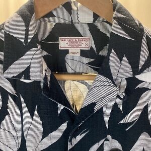 Wallace & Barnes / Men’s Short Sleeve Shirt / Black & White Leaf Pattern / Small